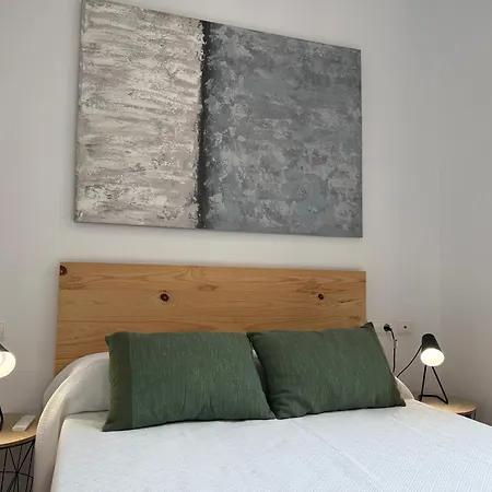 Cozy 1br Picasso By Easytrip Apartment Malaga